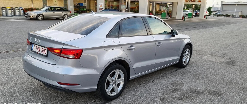 Audi A3 cena 71900 przebieg: 143600, rok produkcji 2018 z Wojkowice małe 211